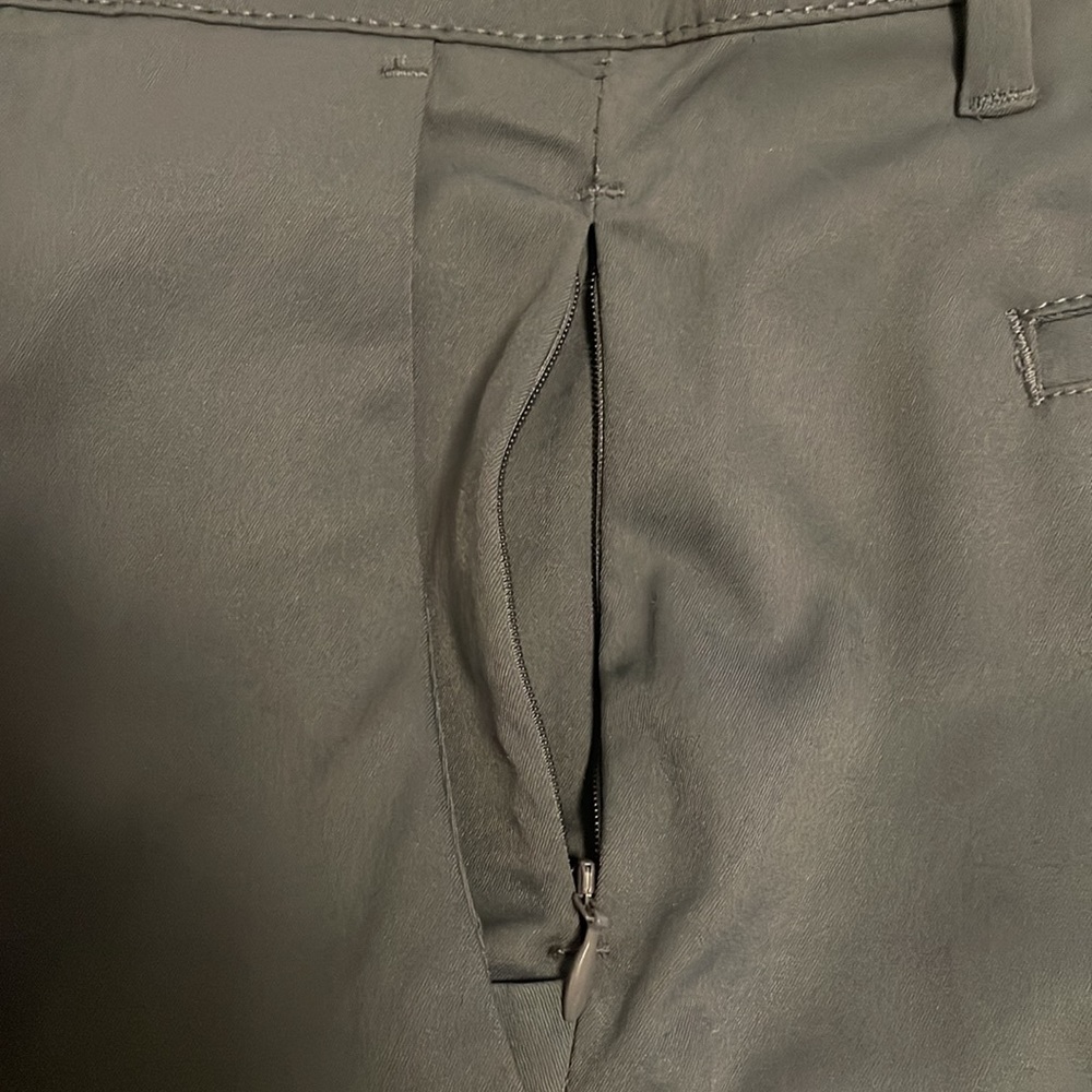 Shorts - Picture 8 of 9